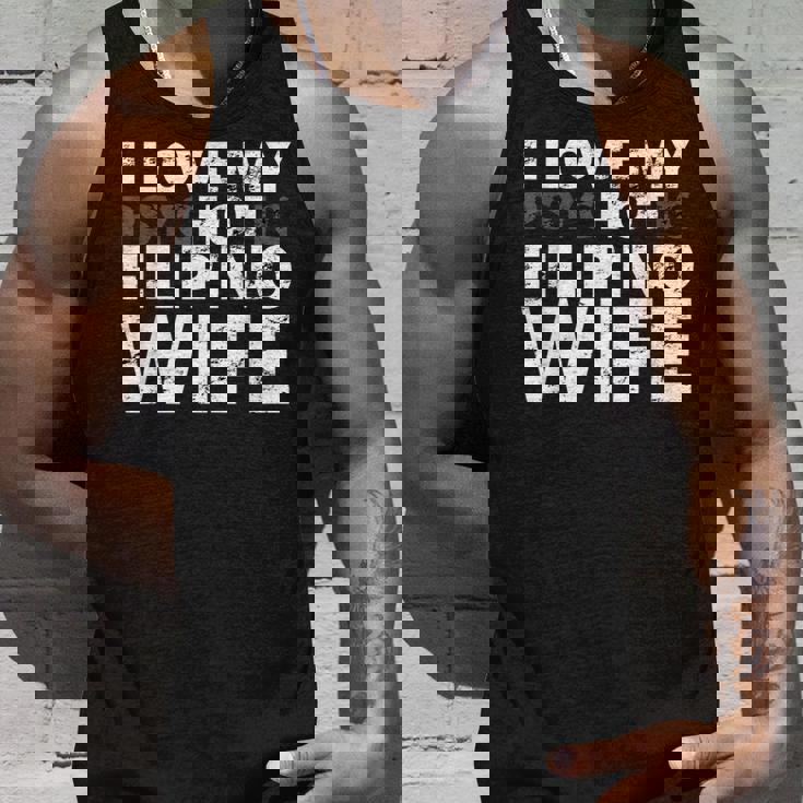 私は私の熱いフィリピン人の妻が大好きです-面白いフィリピン タンクトップ 彼への贈り物