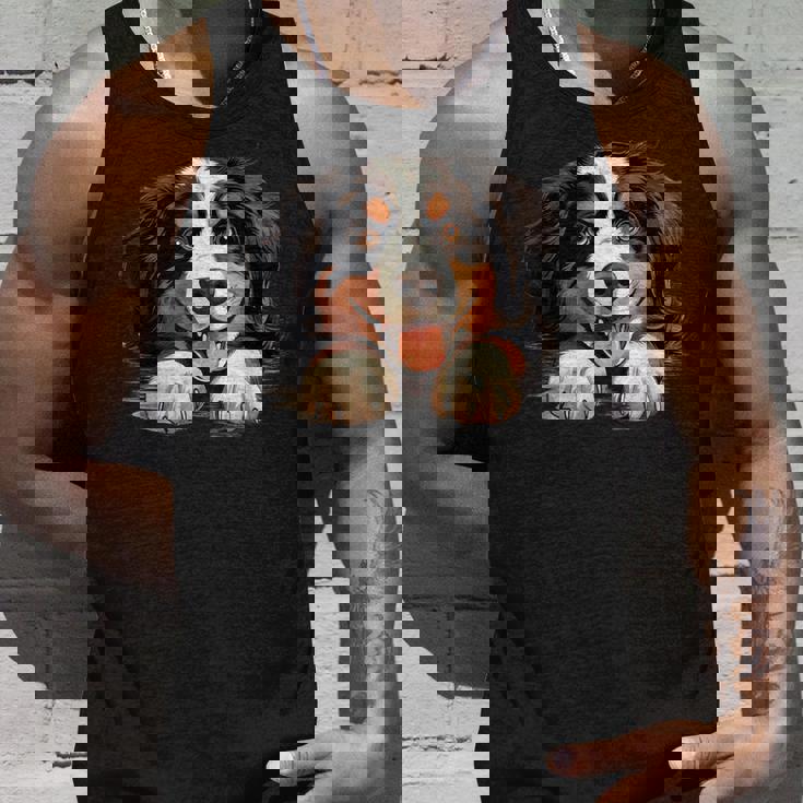 素敵で面白い覗き見犬 バーニーズマウンテンドッグ タンクトップ 彼への贈り物