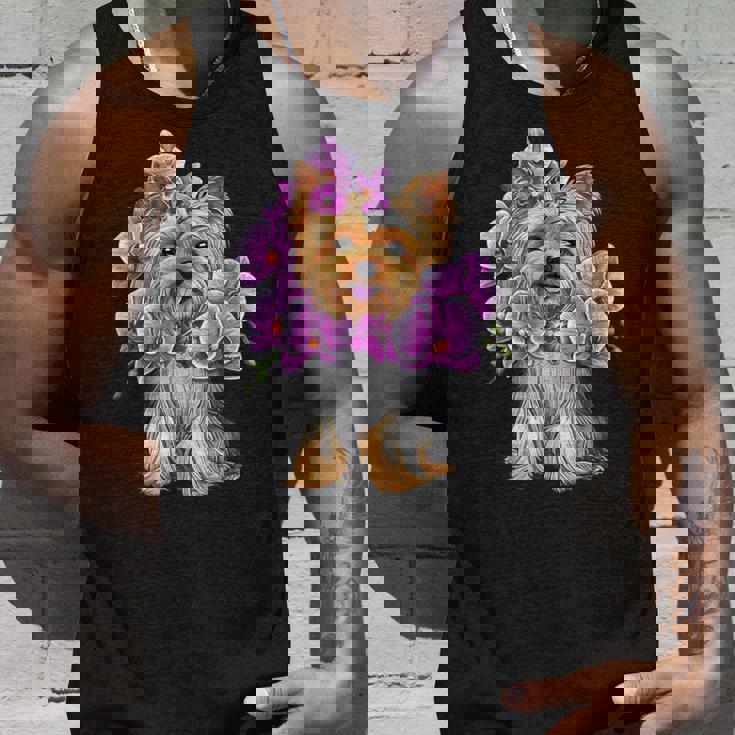 花を持つヨークシャー テリア タンクトップ 彼への贈り物