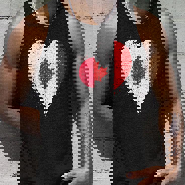 誇り高き日系カナダ人を想うビンテージスタイルのクールなカナダ国旗と日本国旗 タンクトップ 彼への贈り物