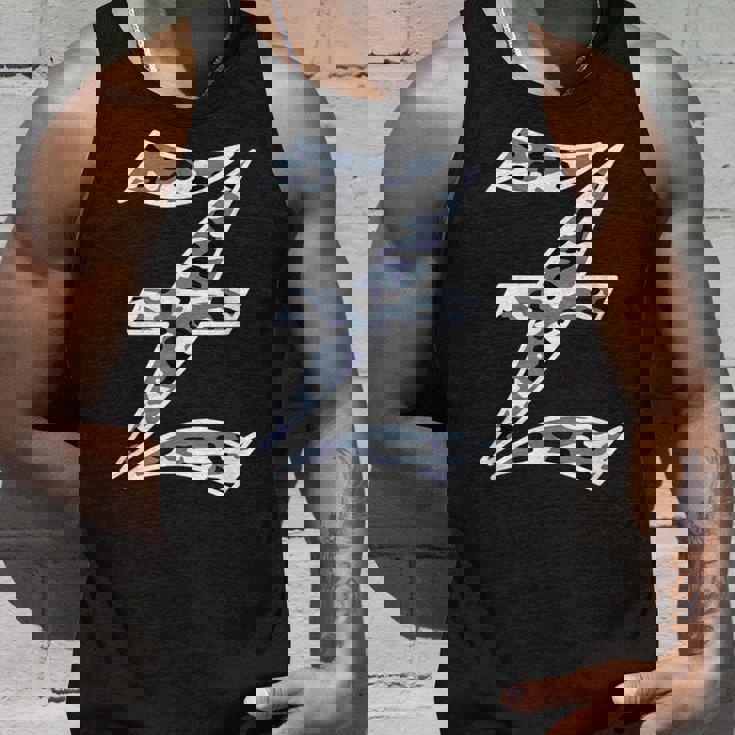 迷彩 アルファベット Z 古英語 大 カリグラフィー 文字 タンクトップ 彼への贈り物