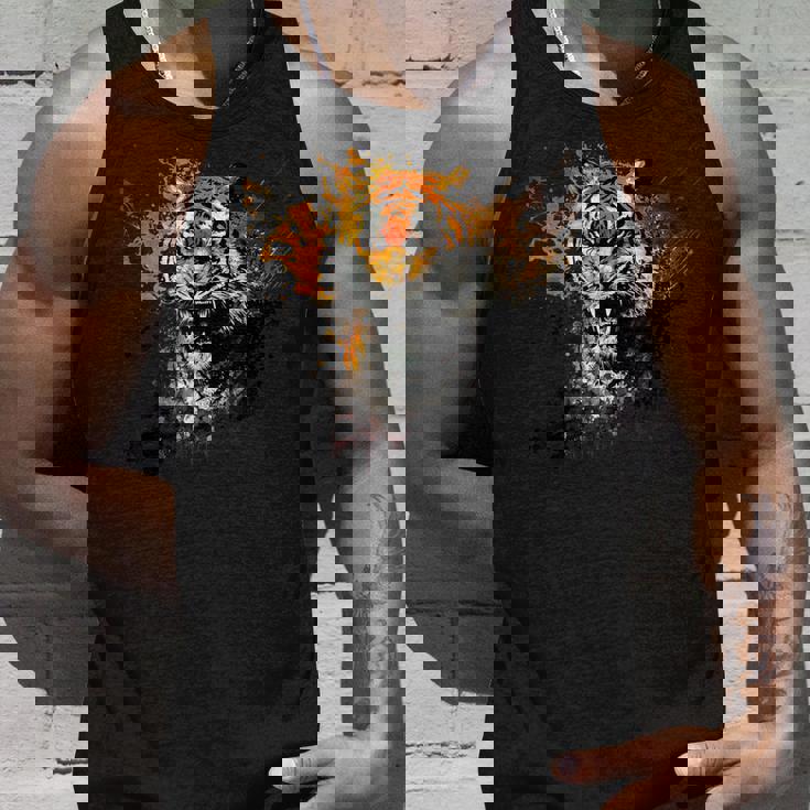 野生動物愛好家のためのアングリータイガー グラフィック タンクトップ 彼への贈り物