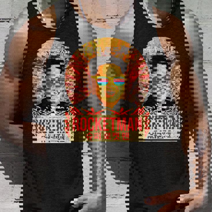 金正恩ロケットマンミサイルマン北朝鮮北朝鮮 タンクトップ 彼への贈り物