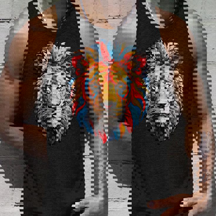 雄大なライオンヘッド 赤、黄、青の芸術的なたてがみ タンクトップ 彼への贈り物