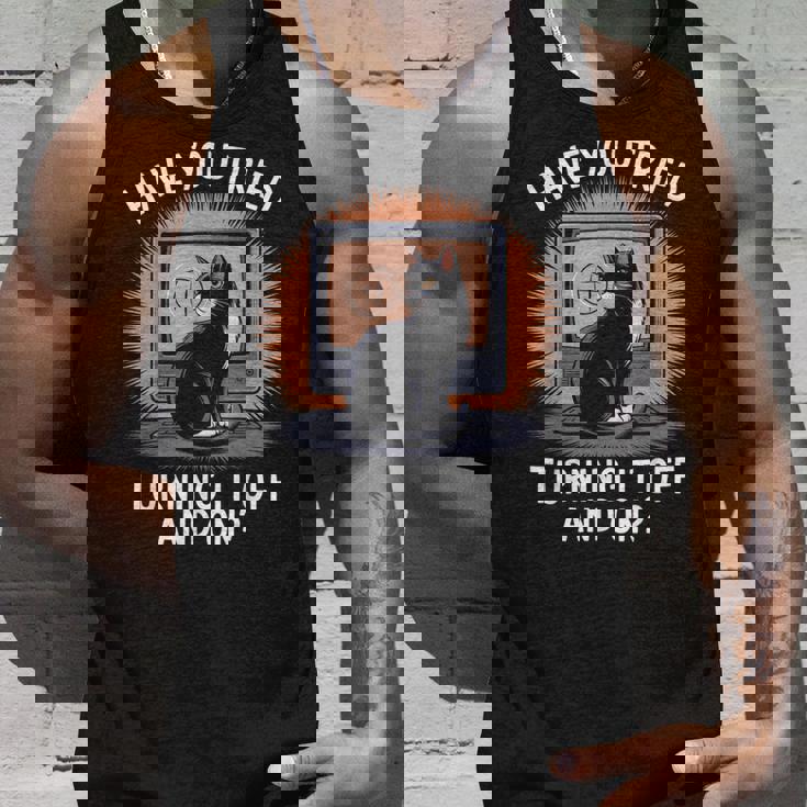 電源を切ってオンにしてみましたか猫が大好きなitコンピューター タンクトップ 彼への贈り物