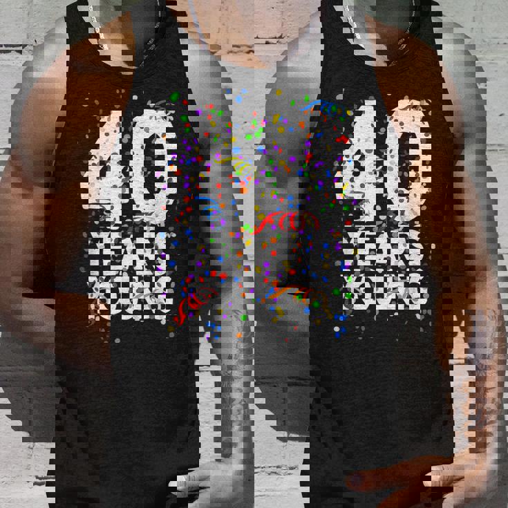 面白 40 Years Young Happy 40Th Birthday シャツ メンズ レディース タンクトップ 彼への贈り物