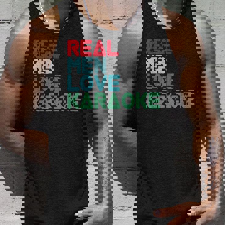 面白いカラオケ格言デザイン カラオケ バー カラオケ歌手 タンクトップ 彼への贈り物