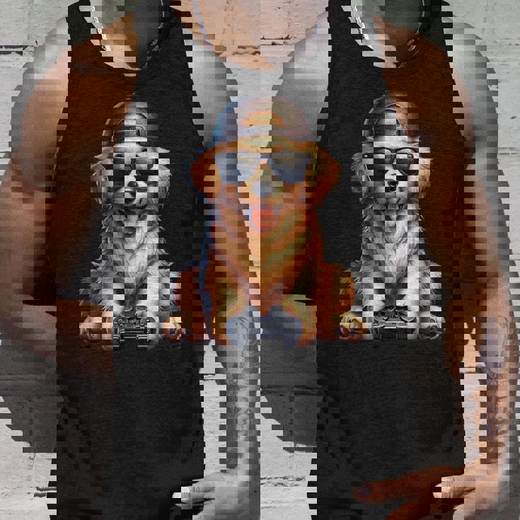 面白いビデオゲーム グラフィック イエロー ラブラドール犬 遊ぶゲーム タンクトップ 彼への贈り物