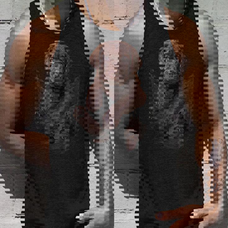 面白いラブラドールレトリバーをポケットに入れてチョコレートラボ用 タンクトップ 彼への贈り物