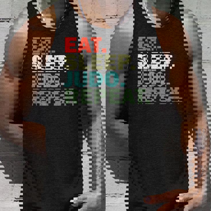 面白い柔道家が寝る柔道を食べる タンクトップ 彼への贈り物