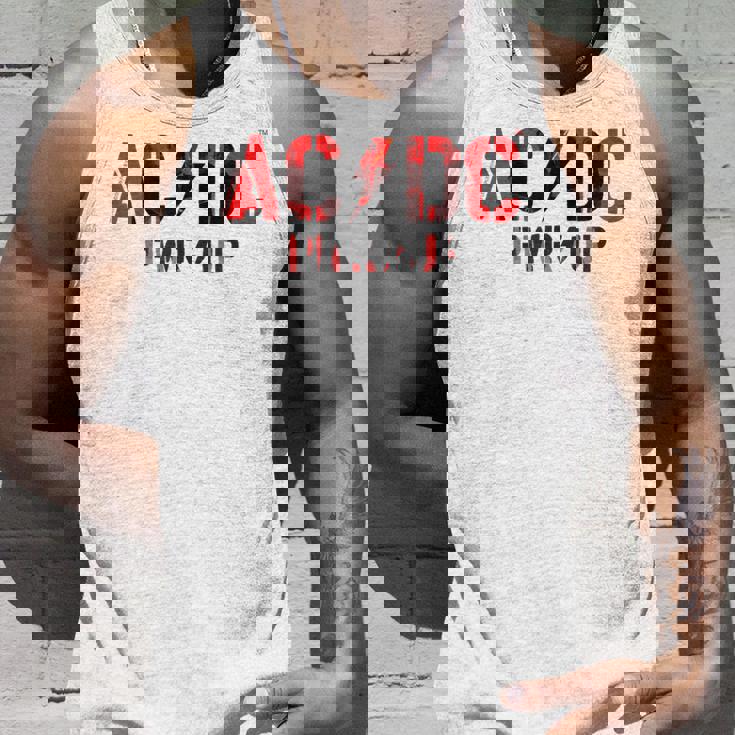 AcDcロックミュージックバンドpwrupフォトロゴ。 タンクトップ 彼への贈り物