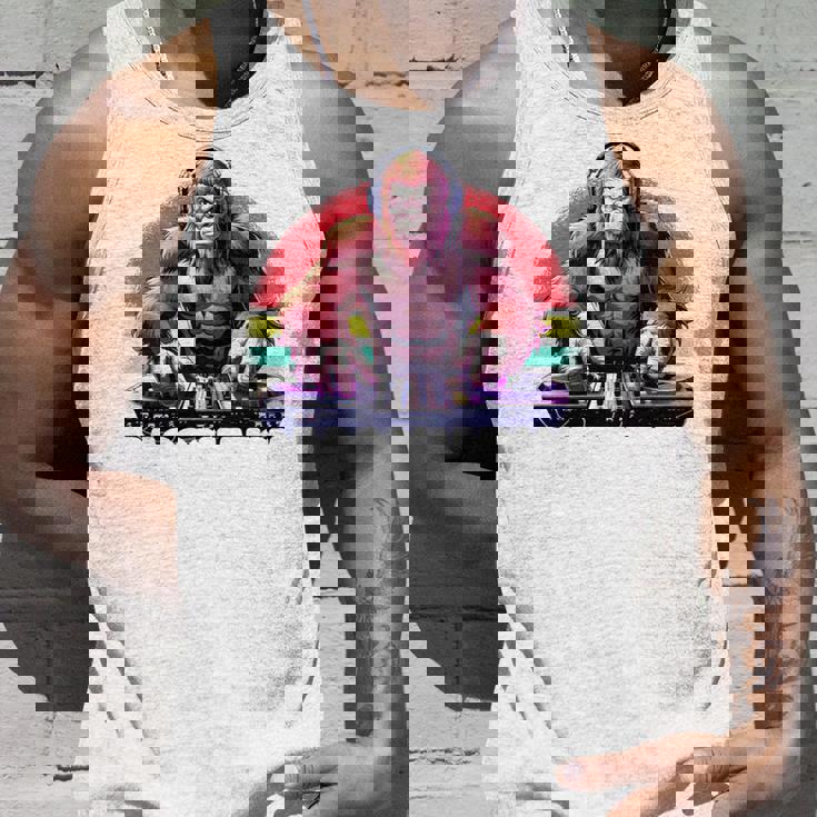 Bassquatch 音楽愛好家のためのサスカッチdjデザイン 長袖tシャツ タンクトップ 彼への贈り物