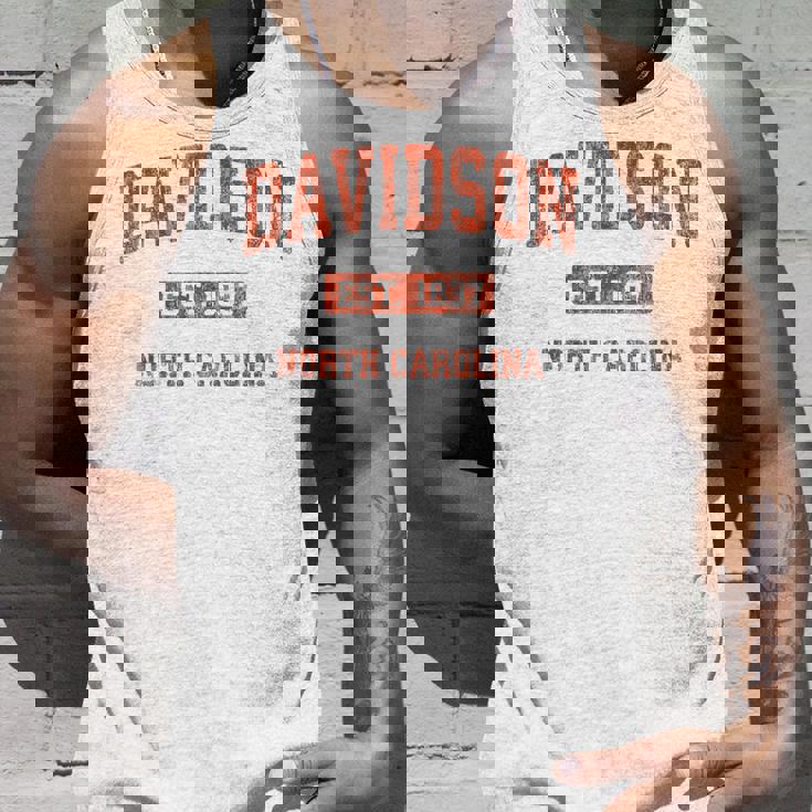 Davidson ノースカロライナ Nc ビンテージ アスレチック スポーツデザイン タンクトップ 彼への贈り物