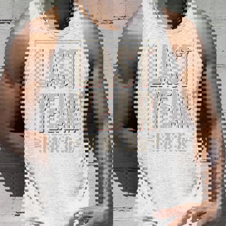 Hello 39 Officially Awesome 39Th Birthday Party Idea 長袖tシャツ タンクトップ 彼への贈り物