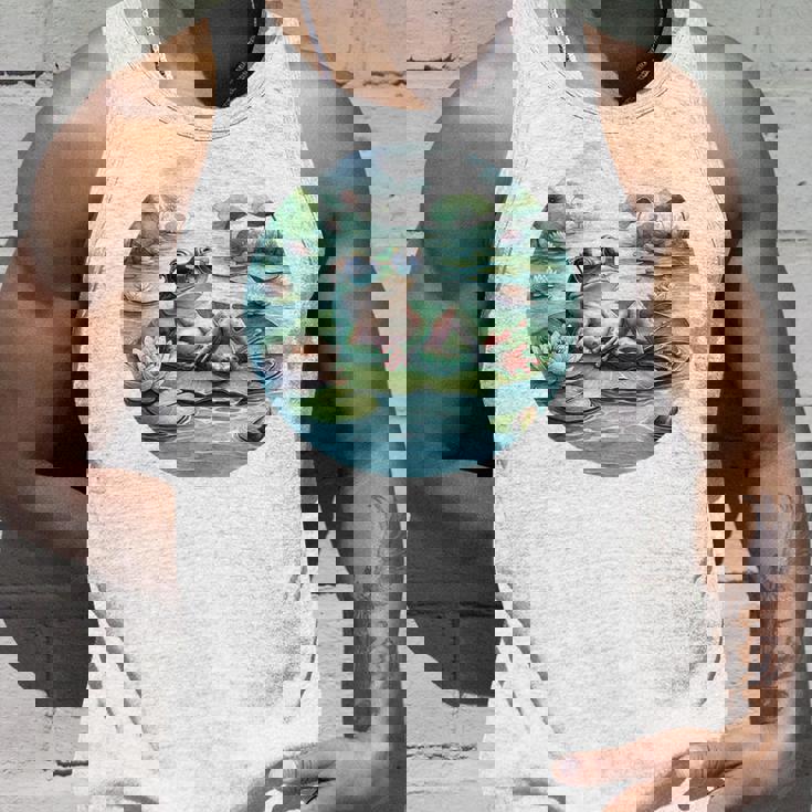 「池でリラックス」 – スイレンの上にサングラスをかけたカエル タンクトップ 彼への贈り物