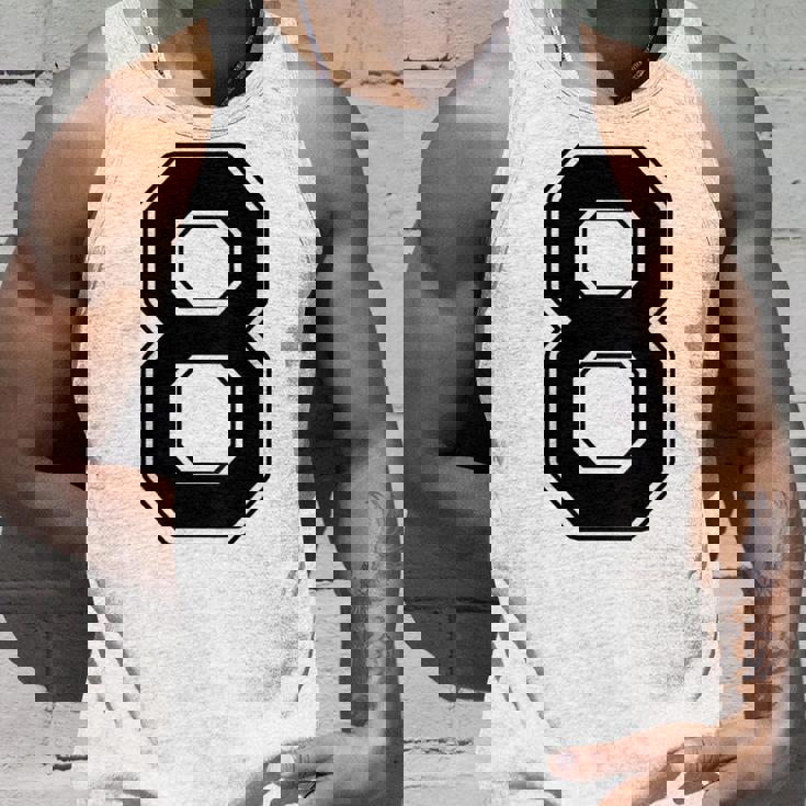 【バックプリント・背中側】8 数字 背番号 ユニフォーム ナンバー【ブラック／黒 の文字】スポーツ 練習着 部活 タンクトップ 彼への贈り物