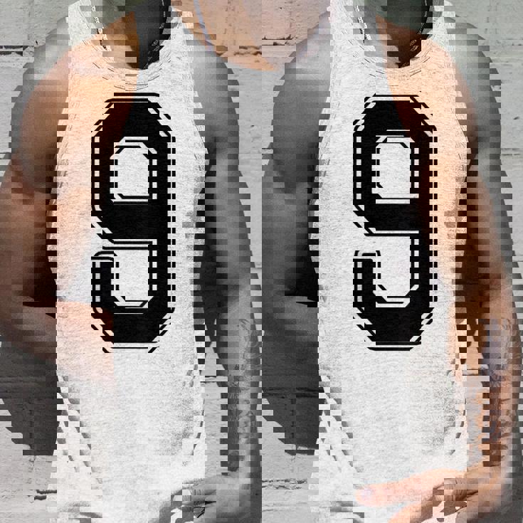 【バックプリント・背中側】9 数字 背番号 ユニフォーム ナンバー【ブラック／黒 の文字】スポーツ 練習着 部活 タンクトップ 彼への贈り物