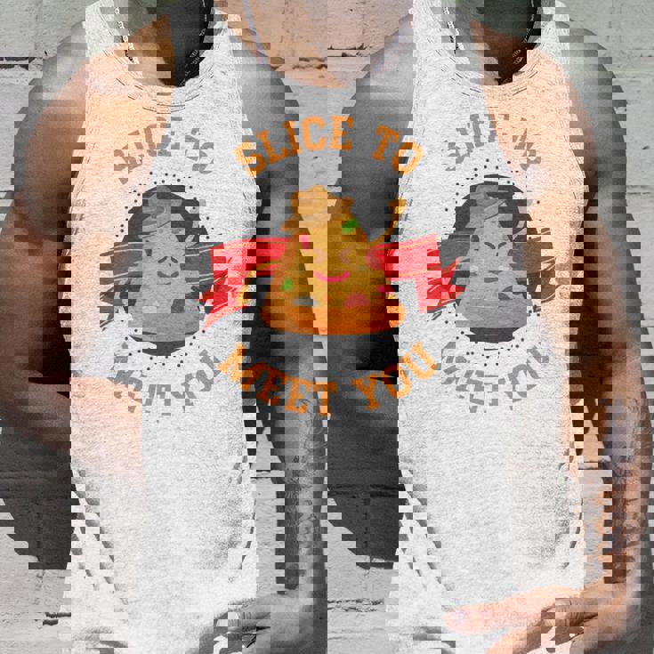 あなたに会うためにチーズクラストとスライス用のスライスが入ったピザ。 長袖tシャツ タンクトップ 彼への贈り物