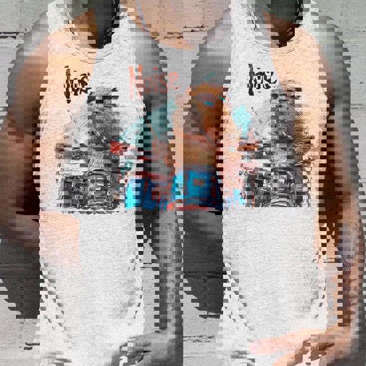 おかしなカピバラがドラムを奏でる タンクトップ 彼への贈り物