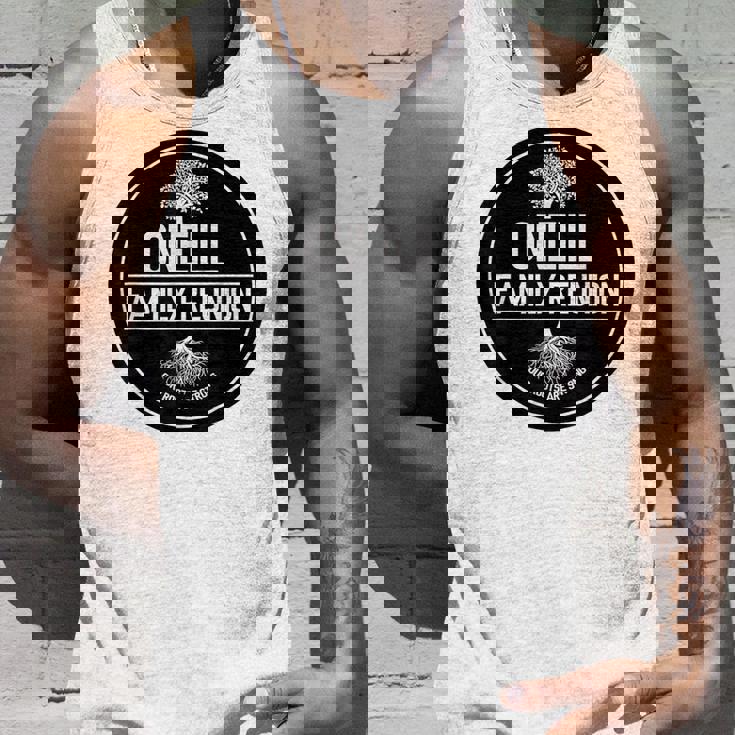 オニール・ファミリー・リユニオン俺たちのルーツ・イズ・ストロング・ツリー タンクトップ 彼への贈り物