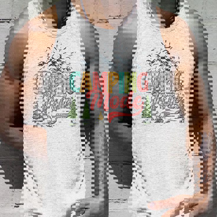 キャンプモード おもしろキャンパー 自然愛好家 スカウト ハローサマー タンクトップ 彼への贈り物