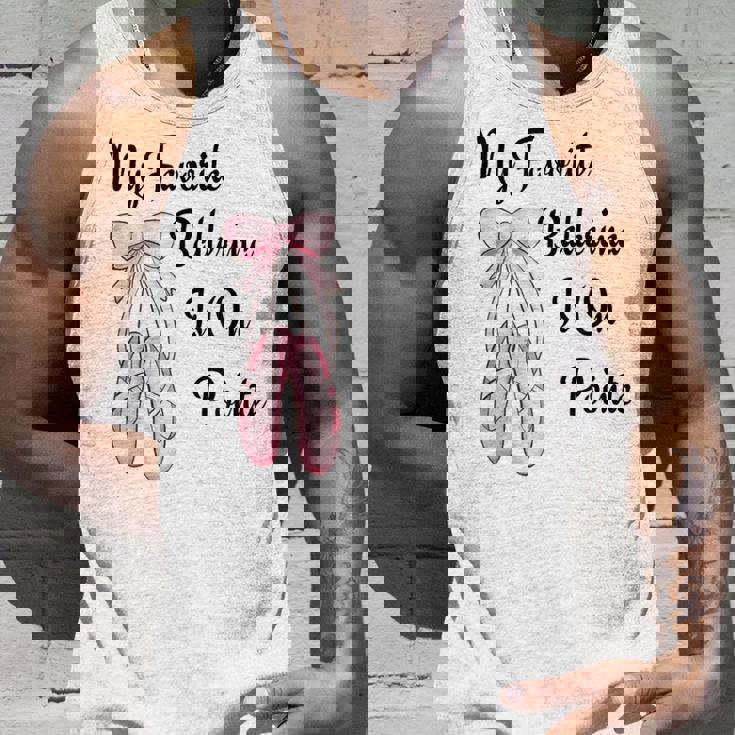 バレエバレリーナダンス My Favorite Ballerina Is On Pointe タンクトップ 彼への贈り物