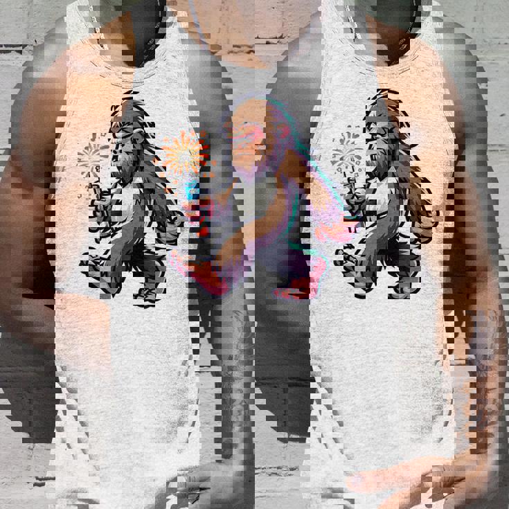 ビッグフット 7月4日 花火 愛国的なアメリカ国旗 サスカッチ タンクトップ 彼への贈り物