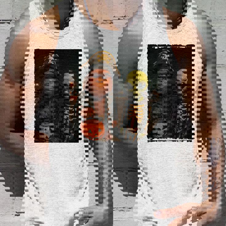 ビッグフットエイリアン 面白い ハロウィン トリック ドア カメラビュー 長袖tシャツ タンクトップ 彼への贈り物