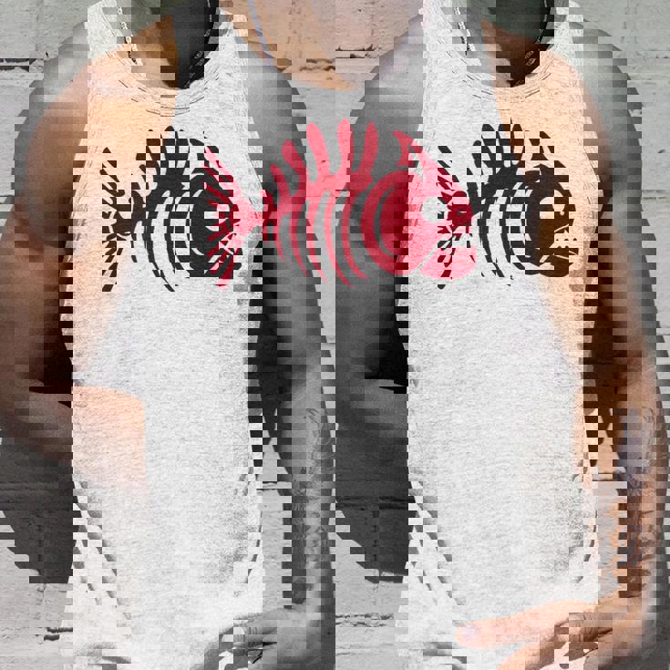 ピラニアスケルトン。魚の頭蓋骨と骨の様式化されたデザイン。 タンクトップ 彼への贈り物