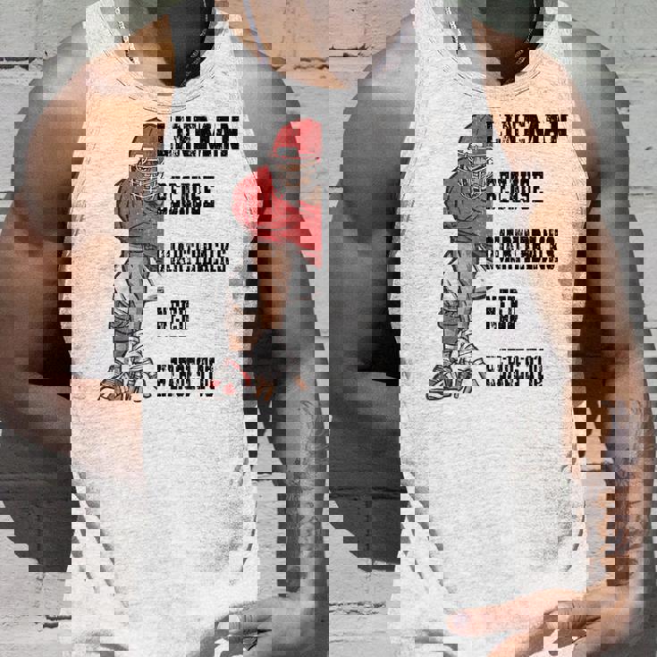 ラインマンのクォーターバックにはアメリカンフットボールにヒーローが必要 タンクトップ 彼への贈り物