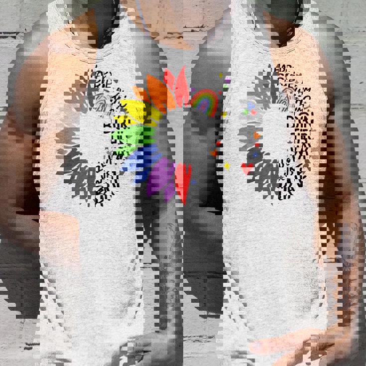 レインボー ヒマワリ ハッピー プライド タンクトップ 彼への贈り物