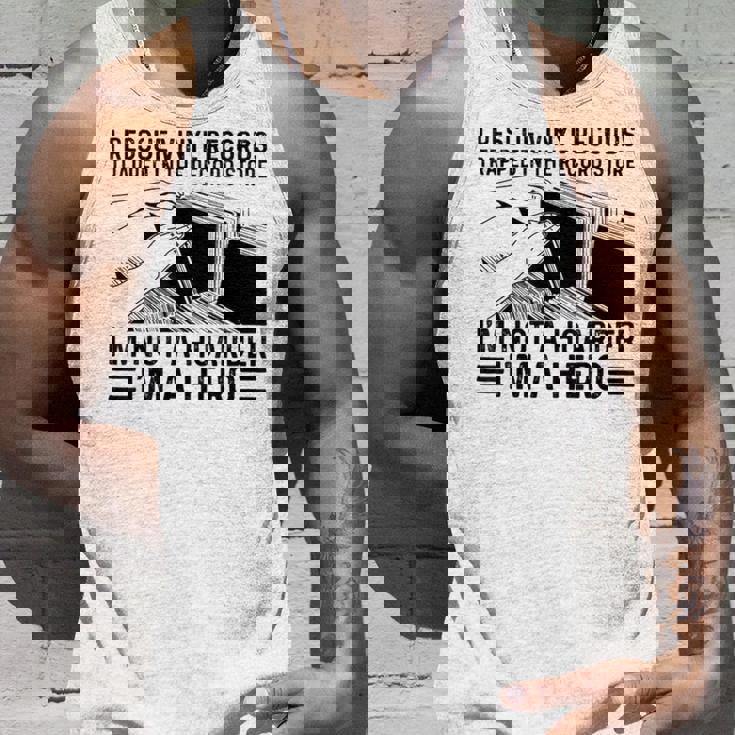 レコード屋に閉じ込められたビニールレコードを救出する タンクトップ 彼への贈り物