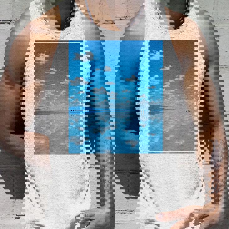 世界一美しい鏡張りの風景 タンクトップ 彼への贈り物