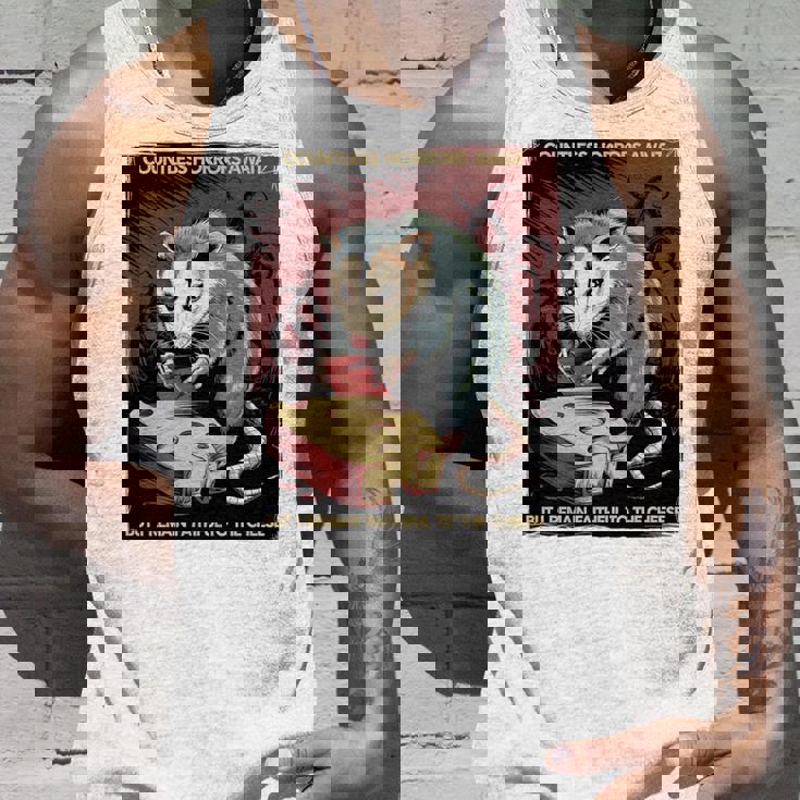 日本ホラーオポッサムアニメ レトロ 数え切れないほどの恐怖が待ち受けている 長袖tシャツ タンクトップ 彼への贈り物