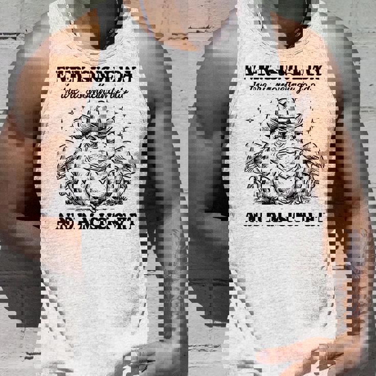 毎日、何かをすべきことがある、ウエスタンカウボーイのカエルのミーム タンクトップ 彼への贈り物