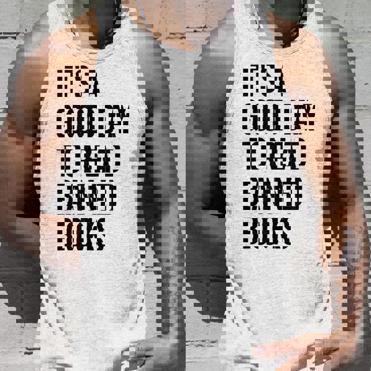 禁止された本を読むのに良い日だ面白いヴィンテージ タンクトップ 彼への贈り物