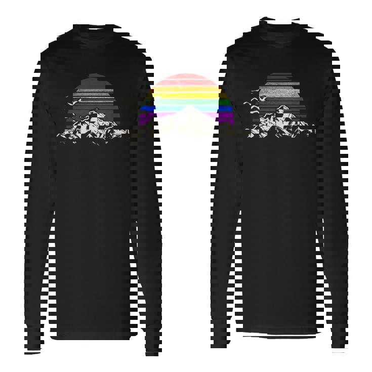 Lgbtq レインボー 山 サンセット ヴィンテージ 長袖Tシャツ