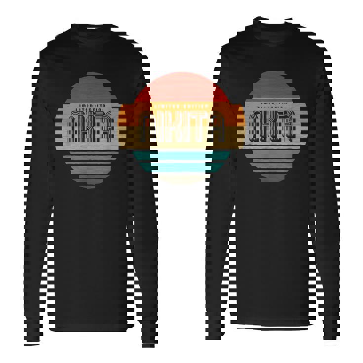 Nikita 名称 レトロ・ヴィンテージ・サンセット 限定版 長袖Tシャツ