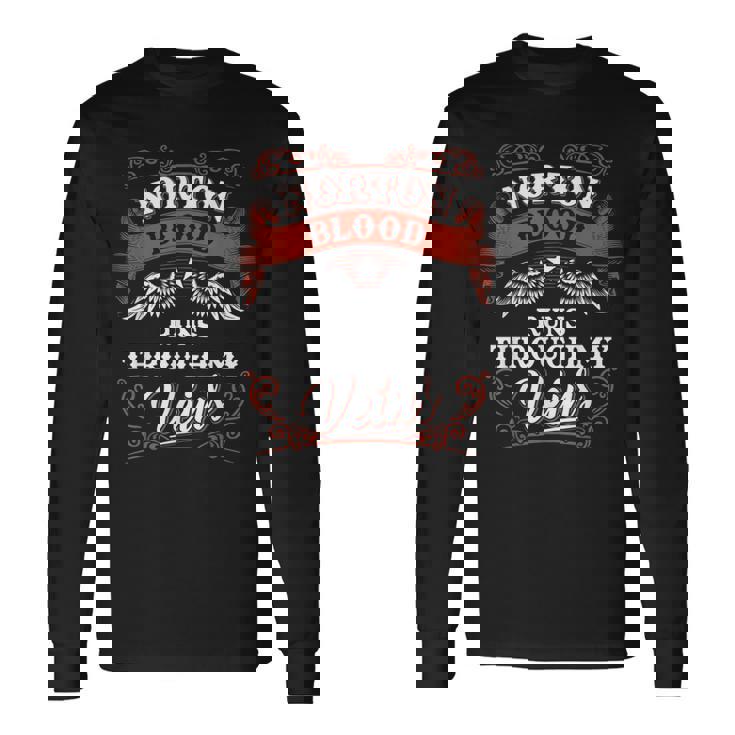 Norton Blood Run Through Myeins Family Christmas 長袖Tシャツ