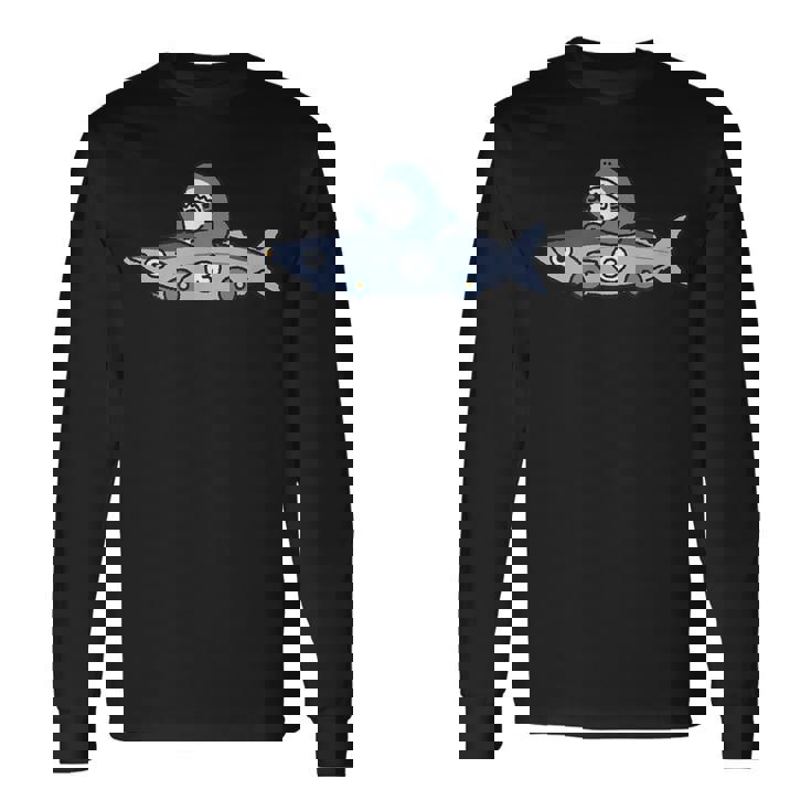 おさかなのくるまを運転するサメ 長袖Tシャツ