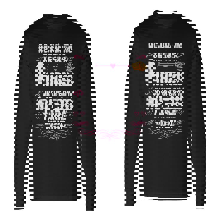 むかしむかし、あるところにお姫様がいました。1983年5月 誕生日 長袖Tシャツ