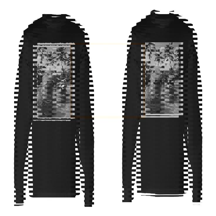 アライグマとカピバラ自撮り 長袖Tシャツ