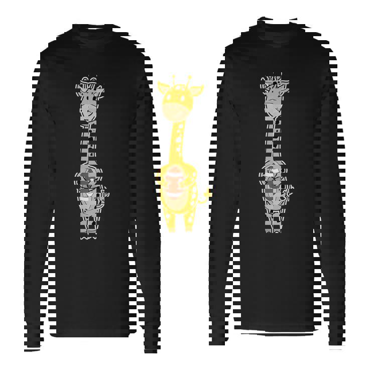 キリンはアメリカンフットボールを演じています。 長袖Tシャツ