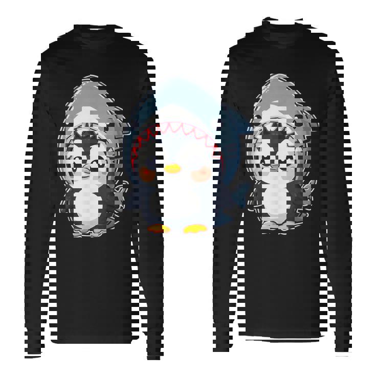 サメのコスチュームを着た面白いペンギン 長袖Tシャツ ギフトのアイデア