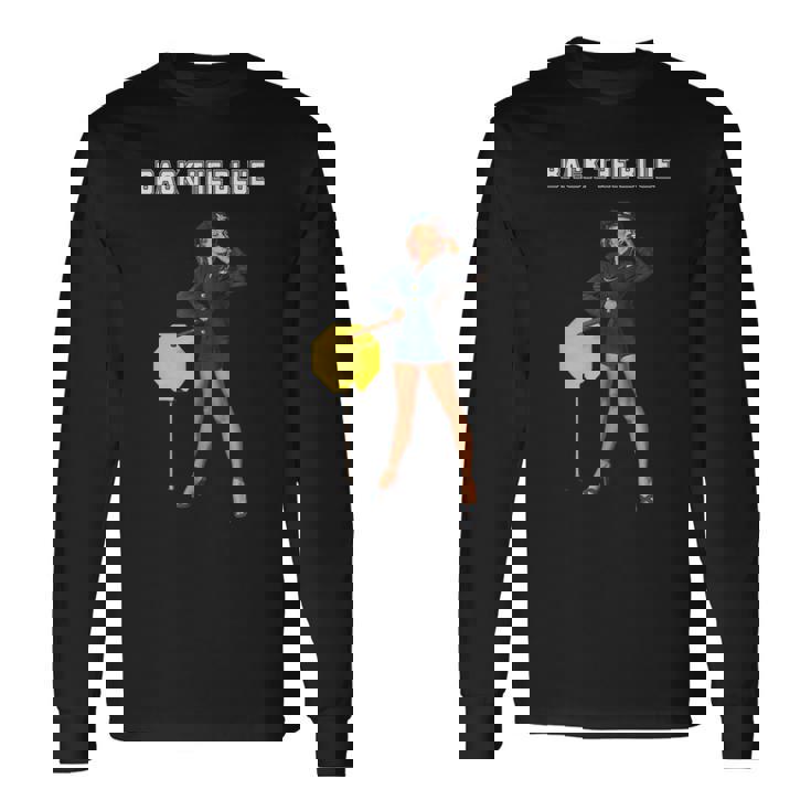 セクシー警察官、バックザブルーピンナップガール 長袖Tシャツ