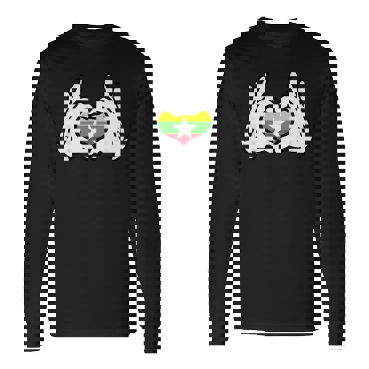 ハートを形作る漫画の手 ミャンマー国旗 長袖Tシャツ