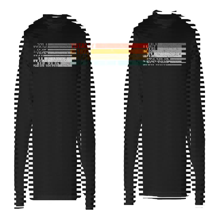 バトントワリングのレトロなバトントワーラーに完全に恋をしています。 長袖Tシャツ