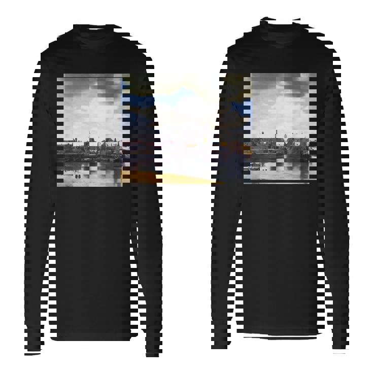 ヨハネス・フェルメールによるデルフトの眺めゲジヒト・オプ・デルフト 1661 長袖Tシャツ