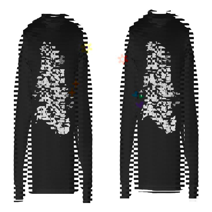 レトログルーヴィーなイム・ルイーズ Doing Luise Things 面白い母の日 長袖Tシャツ