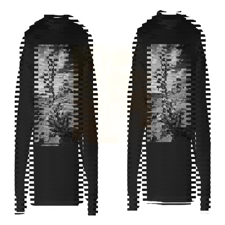 砂漠のサボテンのモノクロ写真 長袖Tシャツ ギフトのアイデア